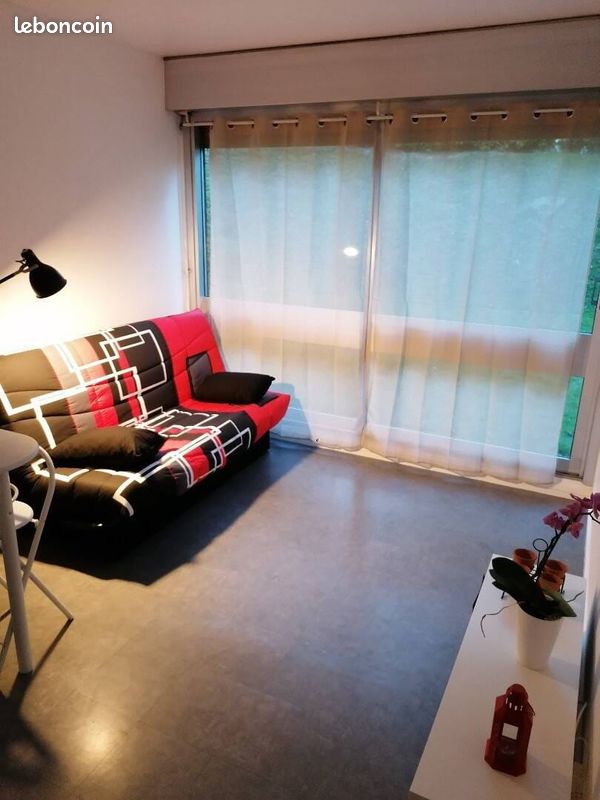 Appartement 1 pièce 20 m² · à Le Chesnay-Rocquencourt · 20 m² · 850 €
