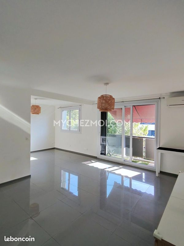 Appartement 3 pièces 64 m² · à Marseille · 64 m² · 240 000 €