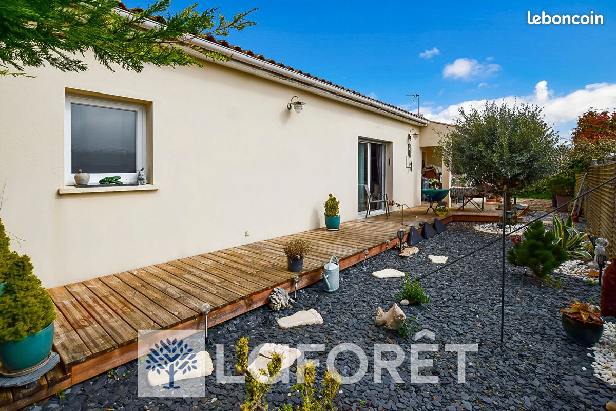 Maison 4 pièces 113 m² · à Tesson · 113 m² · 262 700 €