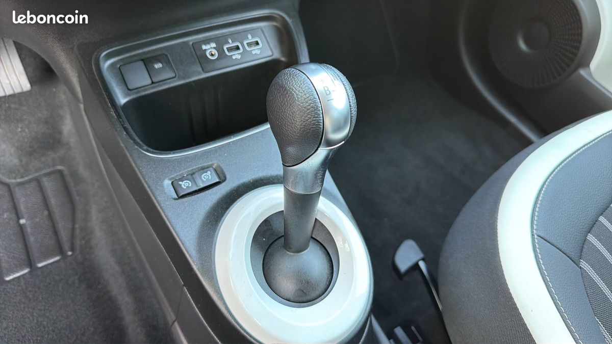 Renault twingo iii e tech techno (image 16)