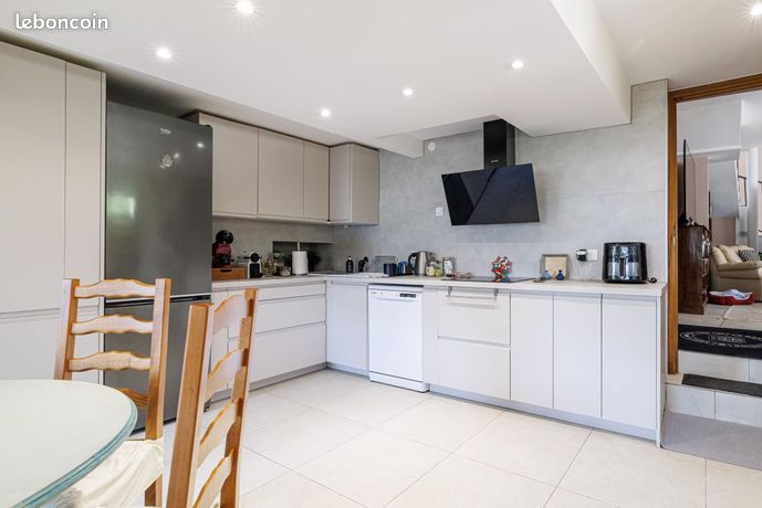 Maison 8 pièces 292 m² — 5