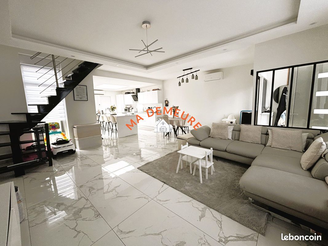 Maison 4 pièces 98 m² · à Wattrelos · 98 m² · 296 000 €