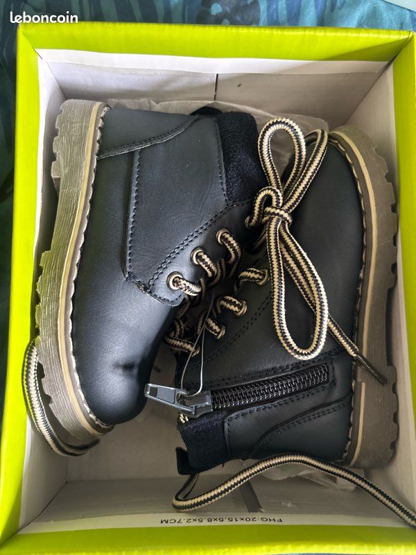 Chaussures Marine garçon T21 neuves (image 8)
