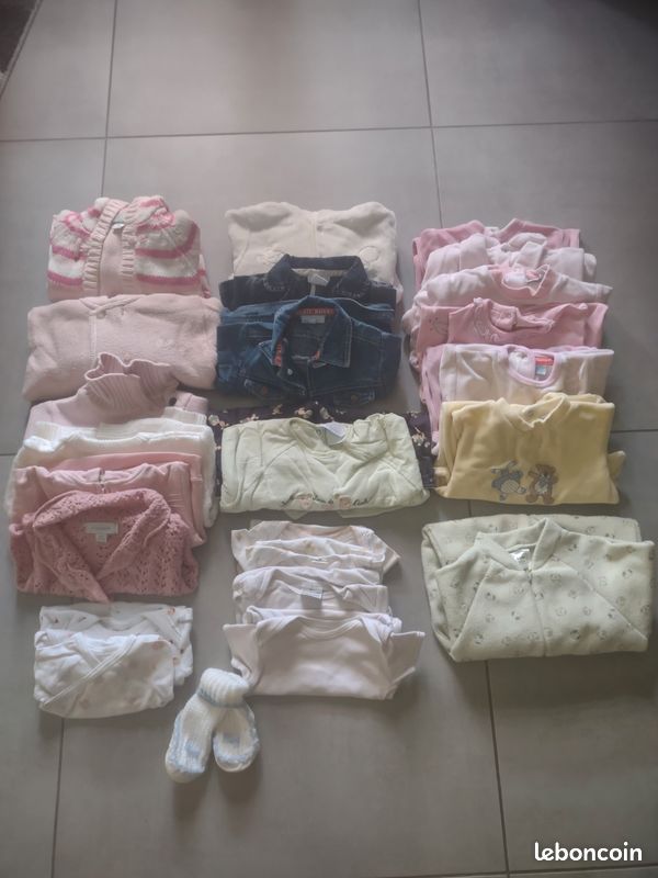Lot vêtements fille 6 mois (image 1)