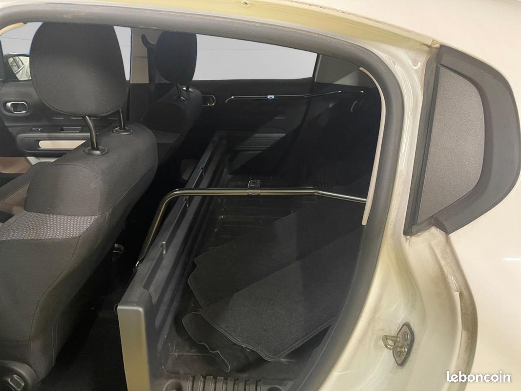 Citroen c3 citroen generation-iii societe 1.2 puretech 80 feel business (image 11)