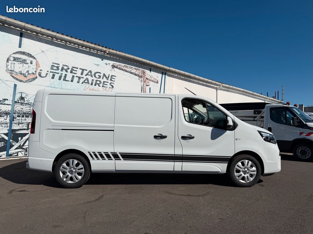 32150 ht Nissan Primastar L2H1 170 cv BVA9 Tekna + Kit bois + Attelage (image 9)