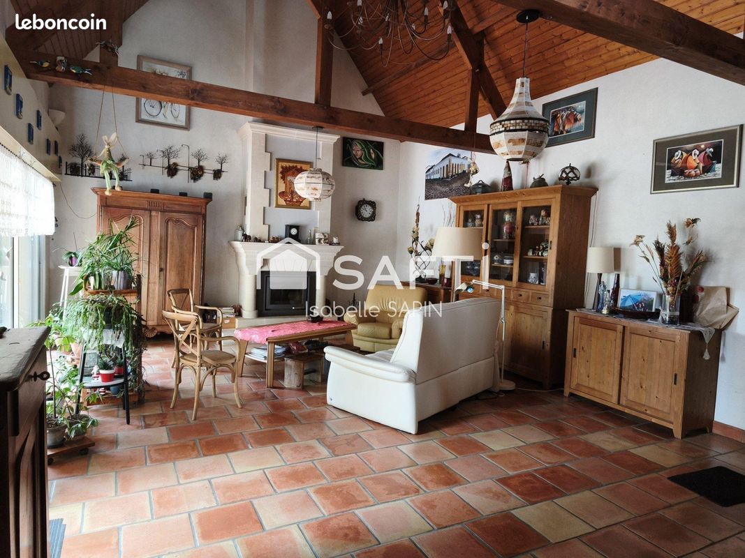 Maison 8 pièces 275 m² · à Cheneche · 275 m² · 340 000 €