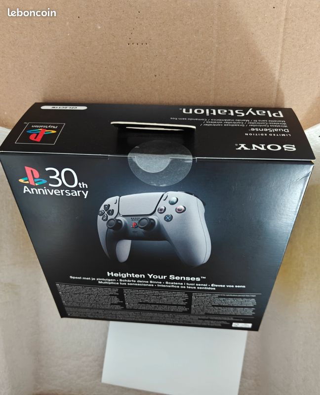 Manette Ps5 édition 30 th anniversary