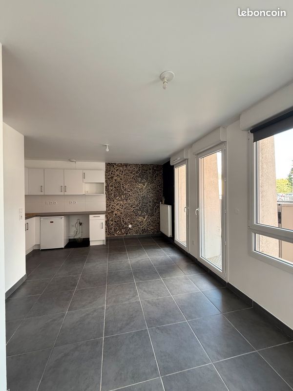 Parking 1 pièce 31 m² · à La Madeleine · 31 m² · 645 €/mois