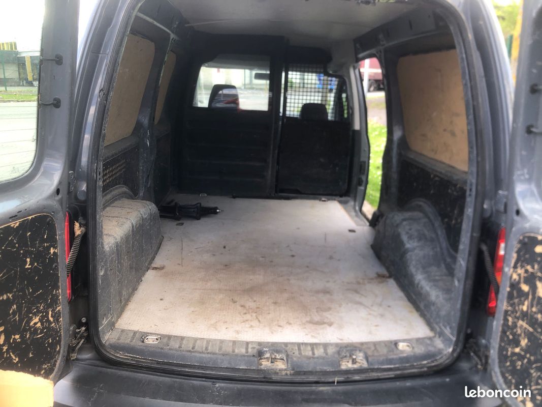 VOLKSWAGEN Caddy Iv Maxi 2.0 Tdi 150ch Long Confortline 2017 (image 9)