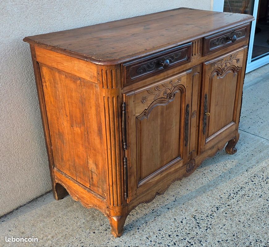 Bas buffet Ancien Style Louis XV (image 1)