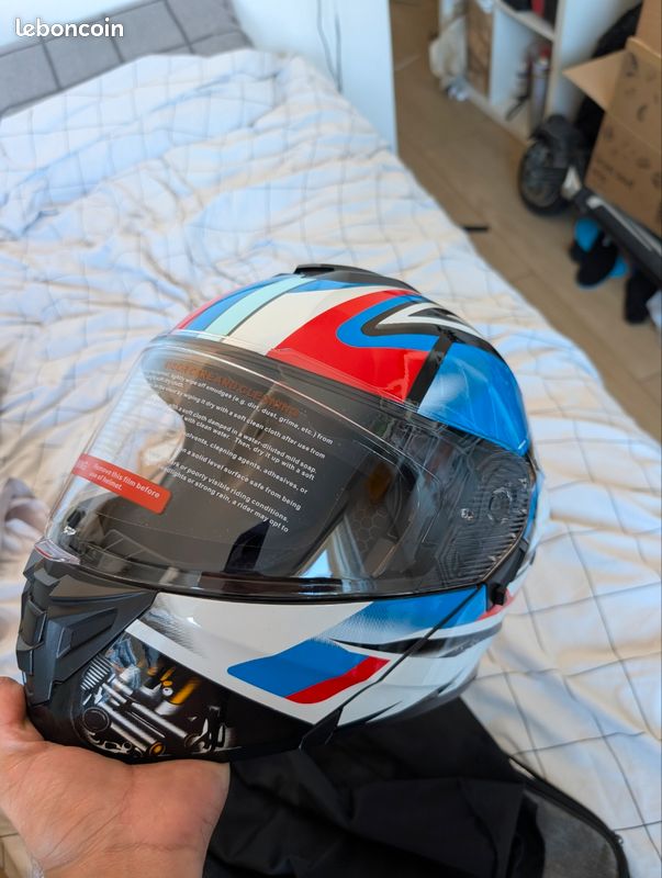 Casque intégral jet neuf (L) (image 1)