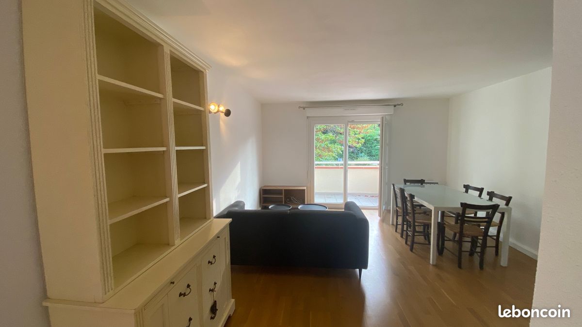 Appartement 2 pièces 48 m² · à Péchabou · 48 m² · 670 €