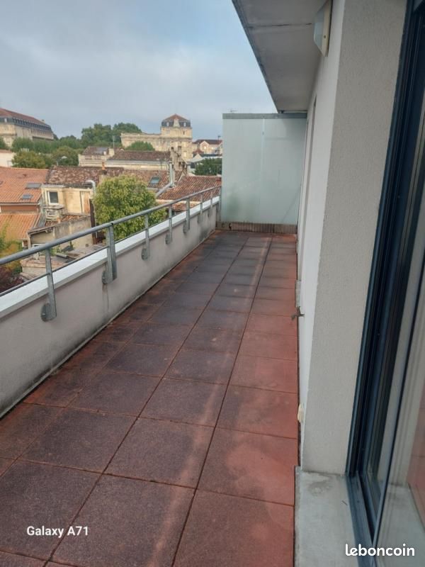 Appartement 3 pièces 75 m² · à Bordeaux · 75 m² · 1 081 €/mois