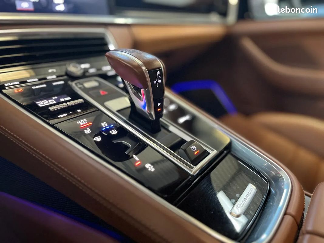 PORSCHE Panamera 462ch 4 E-Hybrid - 2019 - Toit ouvrant - Suivi complet (image 35)