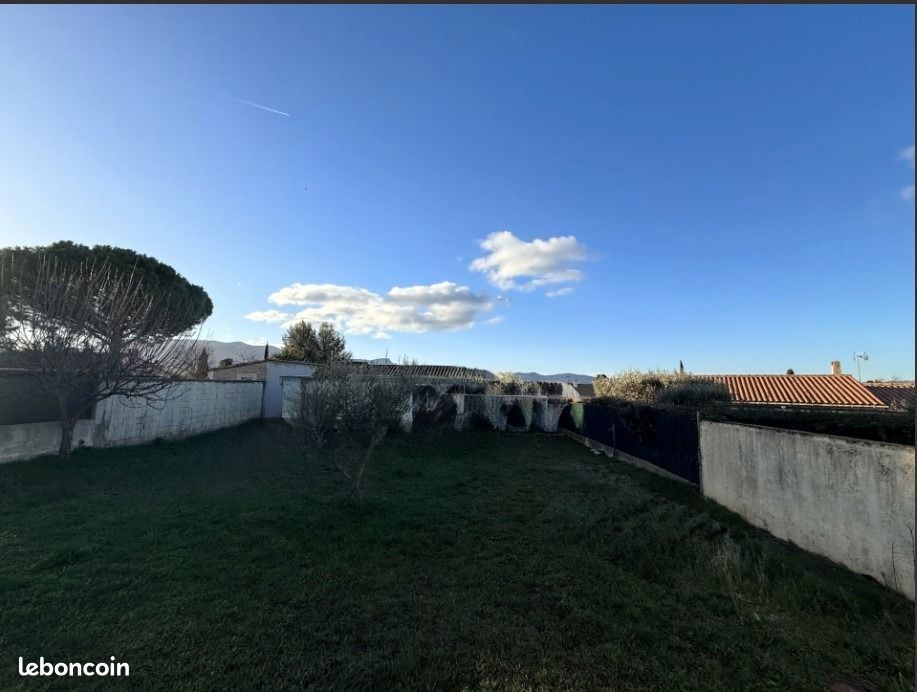 Terrain 350 m² · à Pourrières · 120 000 €