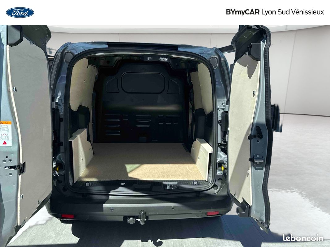 Ford e-transit courier 136 ch 46 kwh trend (image 12)