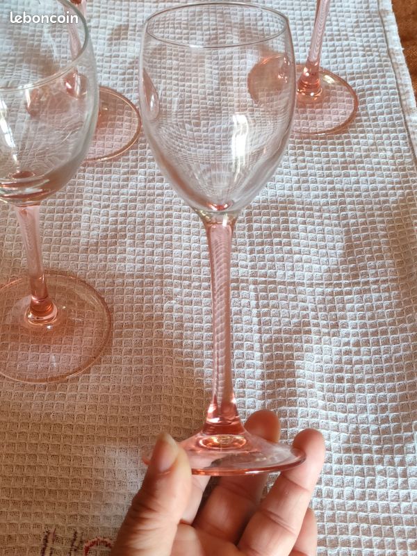 Lot de 5 verres à cocktails au pied rose Luminarc années 1980 | Selency