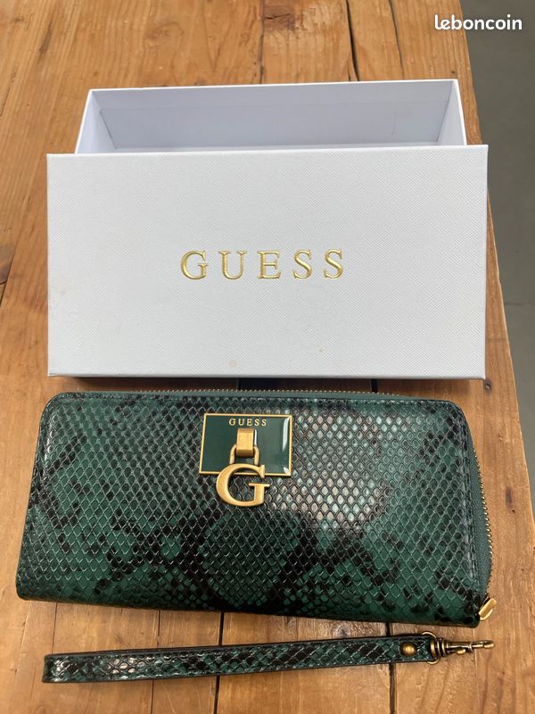 Portefeuille GUESS NEUF (image 1)