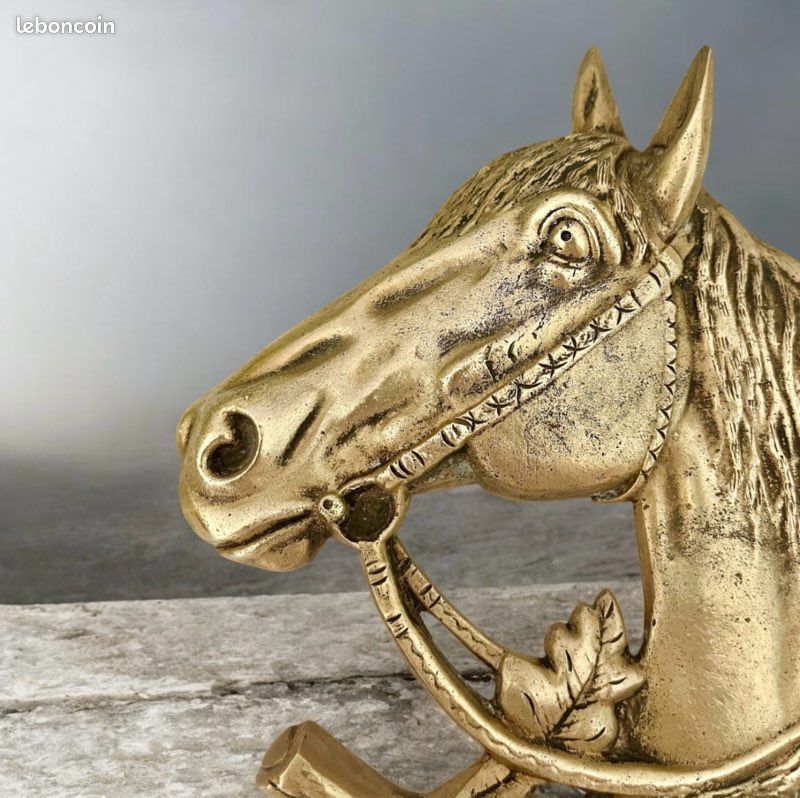 Penderie équitation Tête De Cheval En Cuir Bronze, Cravate, Made In Japan