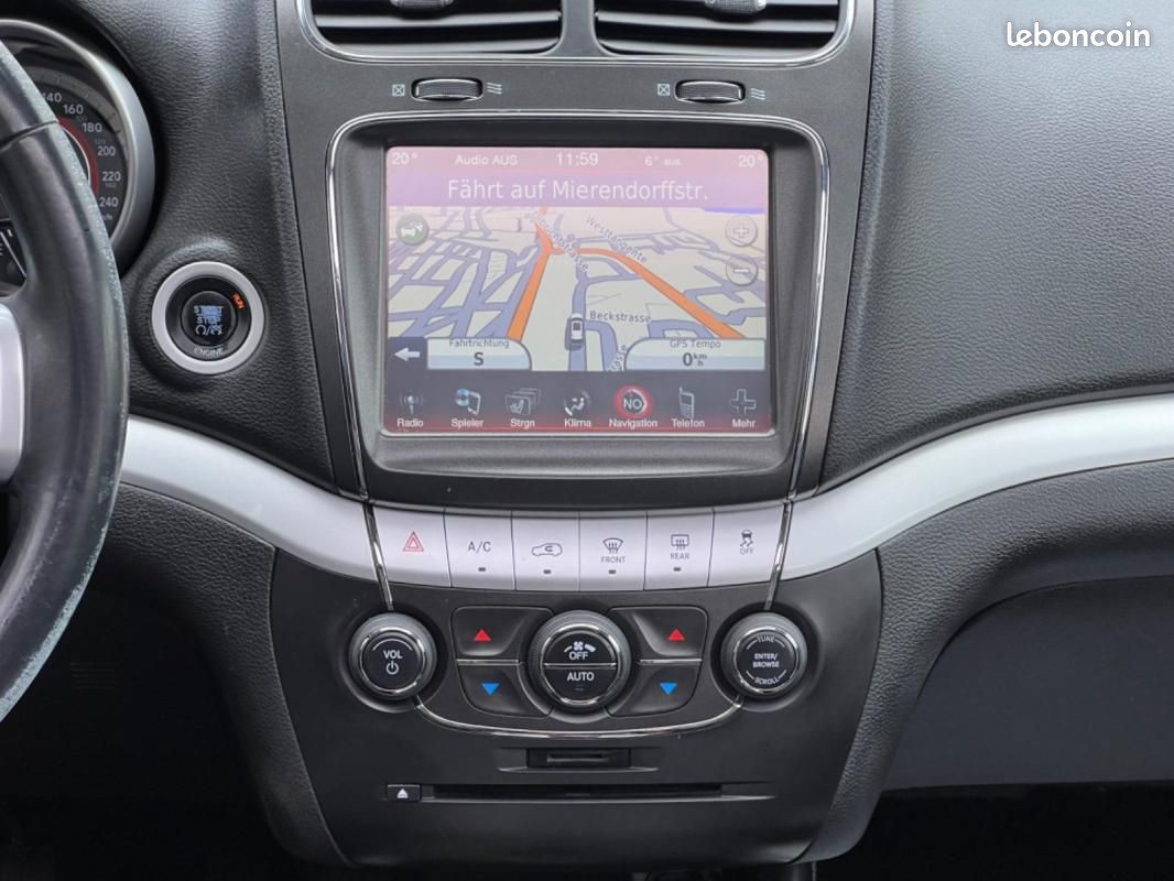 Fiat Freemont LOUNGE GPS 170 CH 4X4 BVA - HAYON ÉLECTRIQUE PACK SPORT TOIT OUVRANT (image 15)