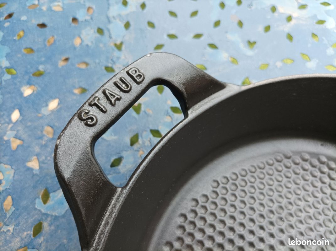Sauteuse Staub fond émaillée (image 3)