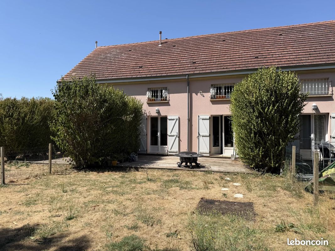 Maison 3 pièces 81 m² · à Chuisnes · 81 m² · 780 €
