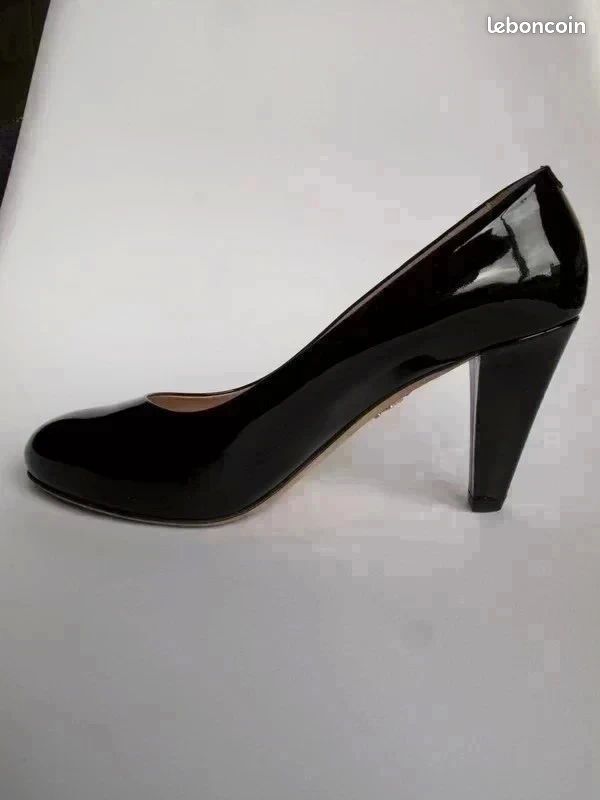 Escarpins vernis noirs Bally 36 (image 2)
