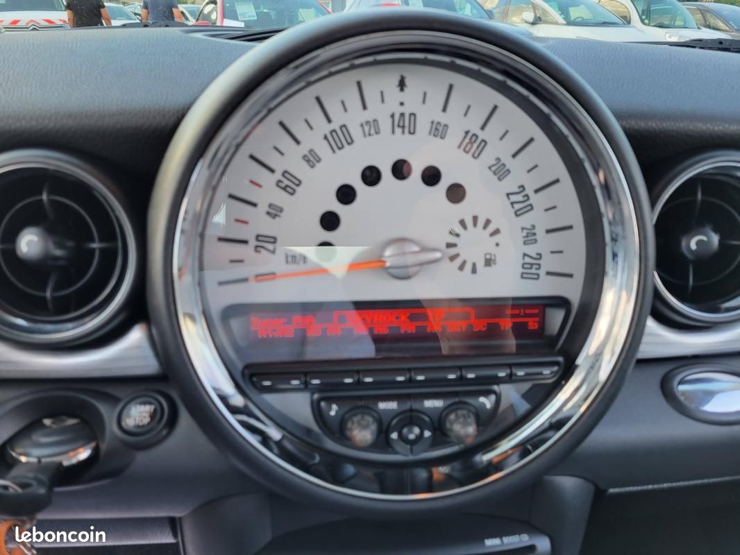 Mini COOPER D (image 11)