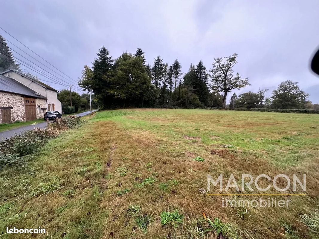 Terrain 3080 m² · à Saint-Germain-Beaupré · 3 080 m² · 23 000 €