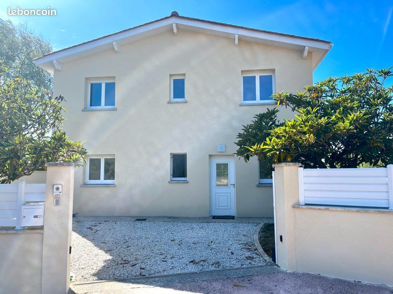 Maison 4 pièces 102 m² · à Artigues-près-Bordeaux · 102 m² · 1 200 €/mois