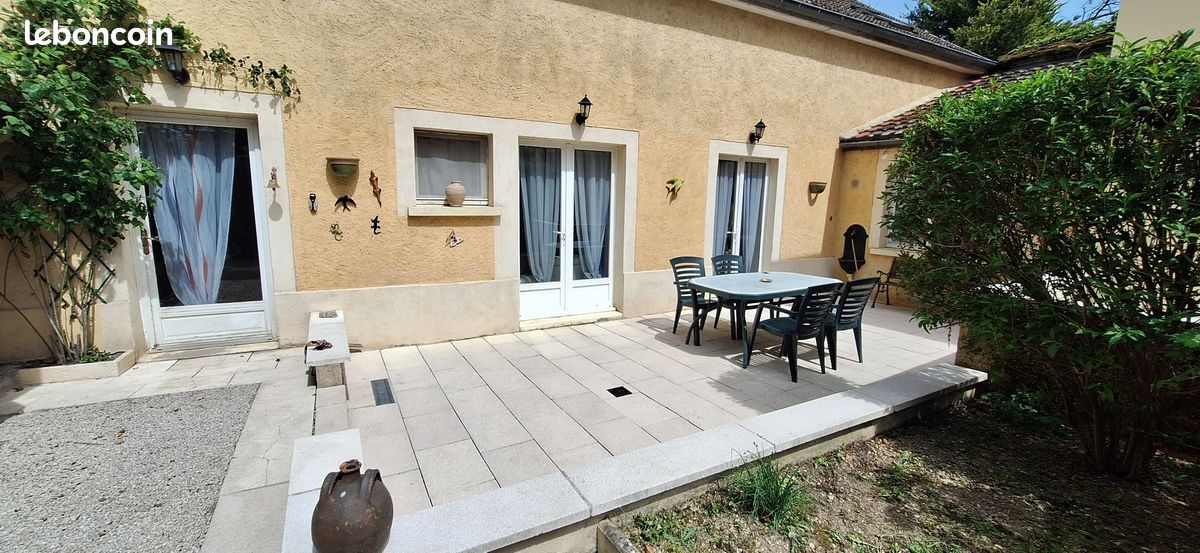 Maison 4 pièces 147 m² · à Lux · 147 m² · 175 000 €