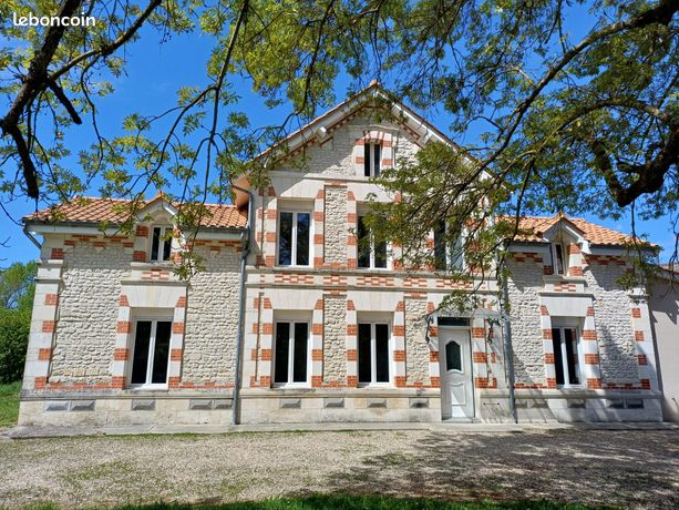 Propriété 5 pièces 140 m²