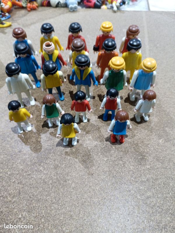 Lot De Figurines PLAYMOBIL Vintage 1974 Et 1981 - Personnages