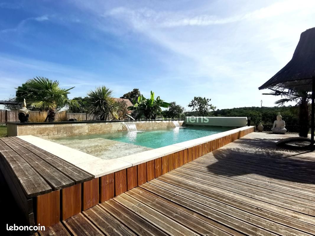Maison 8 pièces 185 m² · à Saint-Pierre-de-Chignac · 185 m² · 346 500 €