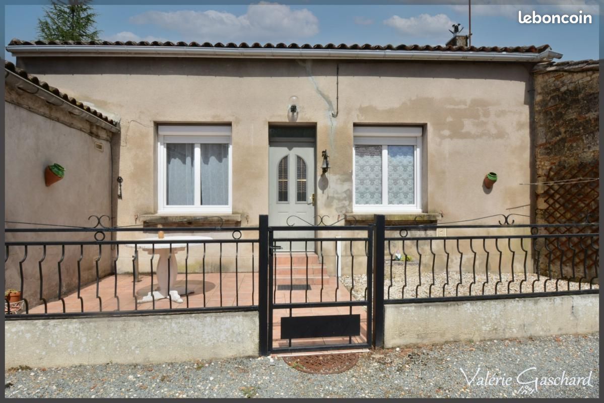 Maison 2 pièces 56 m² · à Saint-Seurin-sur-l'Isle · 56 m² · 79 000 €