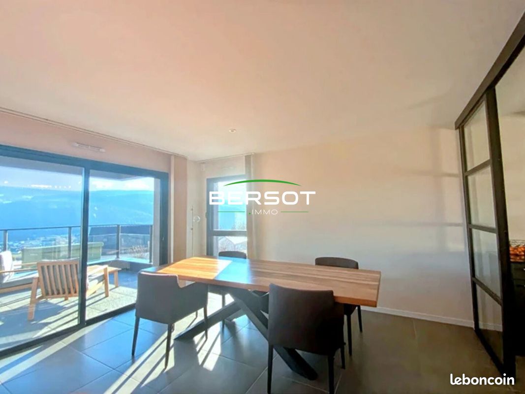 Appartement 4 pièces 101 m² · à Villers-le-Lac · 101 m² · 403 000 €