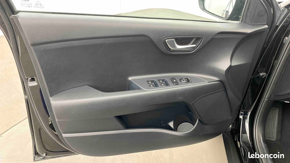 KIA Stonic 1.0 T-GDi 100 ch BVM6 Active (image 26)