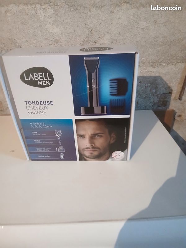 Tondeuse cheuveux et barbe neuve dans sa boite cause demenagement urgent a debatre (image 1)
