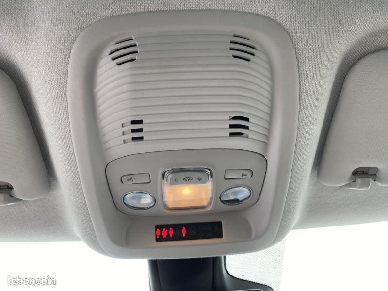 Citroen C3 Aircross PureTech 110ch S&S Feel Pack (image 20)