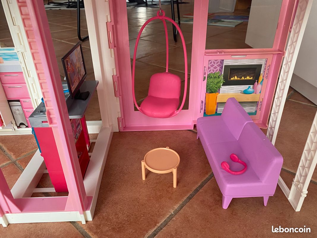 Barbie – Maison De Luxe 2 étages – 4 Pièces Cuisine, Salon, Salle De Bain, Chambre – Ascenseur Et Terrasse