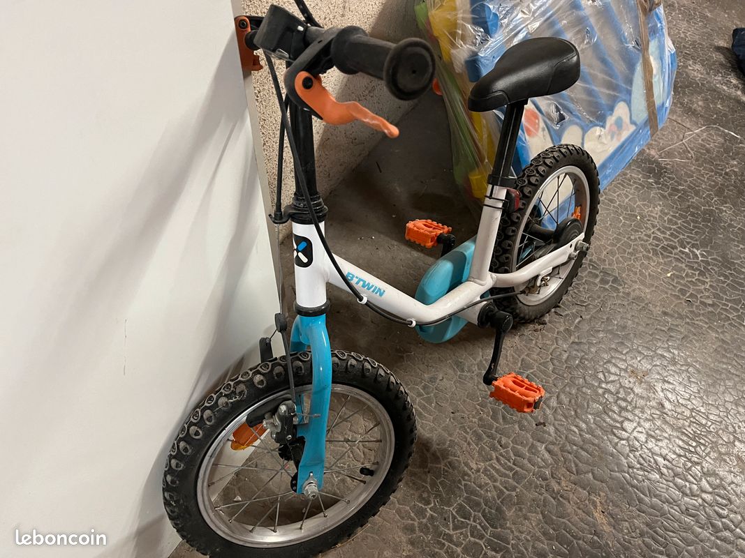 Vélo enfant décathlon VÉLO 14 POUCES 3-5 ANS 100 ARCTIC B'TWIN Vélos
