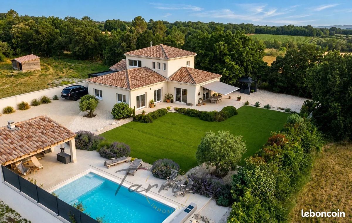 Maison 6 pièces 144 m² · à Alba-la-Romaine · 144 m² · 577 000 €