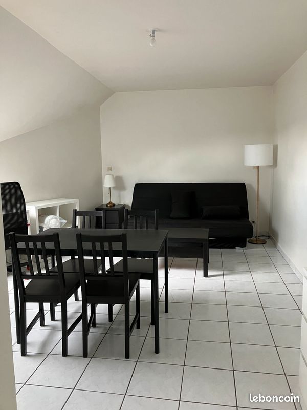 Appartement 1 pièce 25 m² · à Joué-lès-Tours · 24,5 m² · 490 €