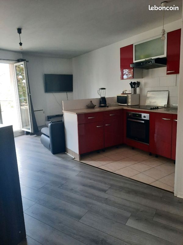 Appartement 3 pièces 50 m² · à Corbeil-Essonnes · 50 m² · 980 €/mois