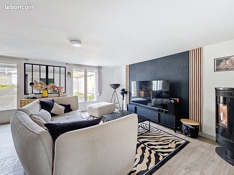Maison 5 pièces 137 m² · à Chasseneuil-du-Poitou · 137 m² · 190 000 €