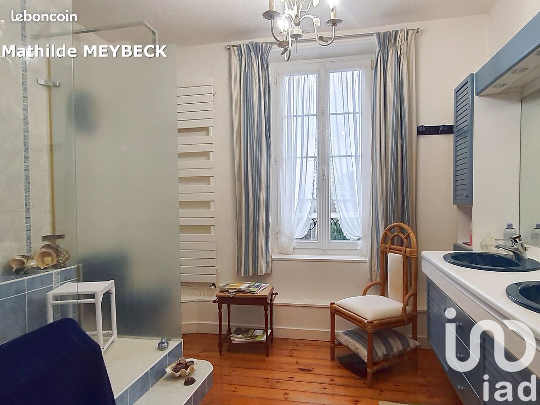 Maison 10 pièces 232 m² - Fressines 79370 (image principale 12)