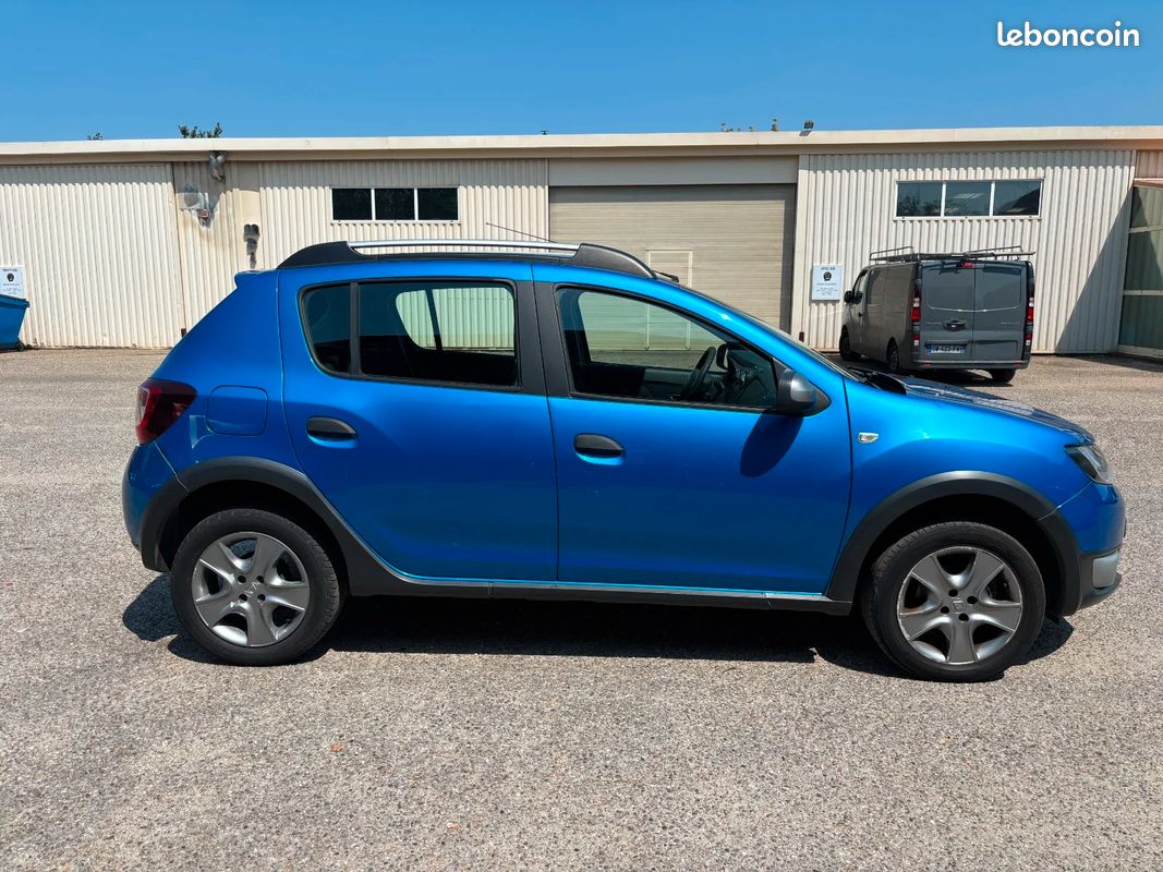 DACIA SANDERO 1.5 dCi 90 E6 Urban Stepway - DISTRIBUTION NEUVE (image 14)