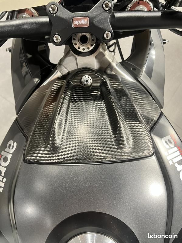 Aprilia TUONO 1100 V4 RR (image 10)
