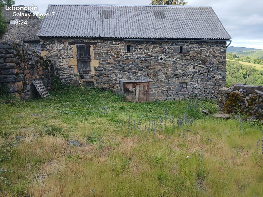 Maison 2 pièces 75 m² · à Prades-d'Aubrac · 75 m² · 60 000 €